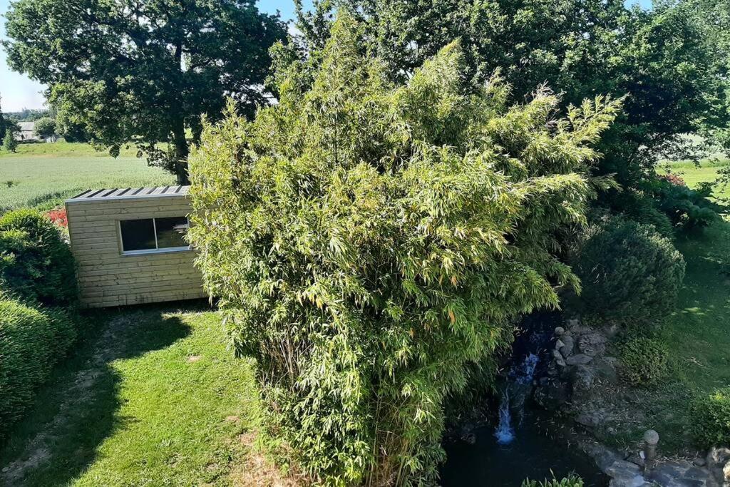 La Maison Bleue Saint-Sauveur-des-Landes Bagian luar foto